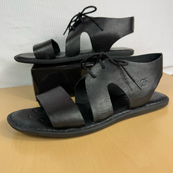 Born Womens Sandal Size 10 Black Leather Flat Ankle Lace Up Gladiator Open Toe - Picture 1 of 8